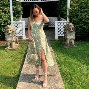 Lulu’s green polka dot dress